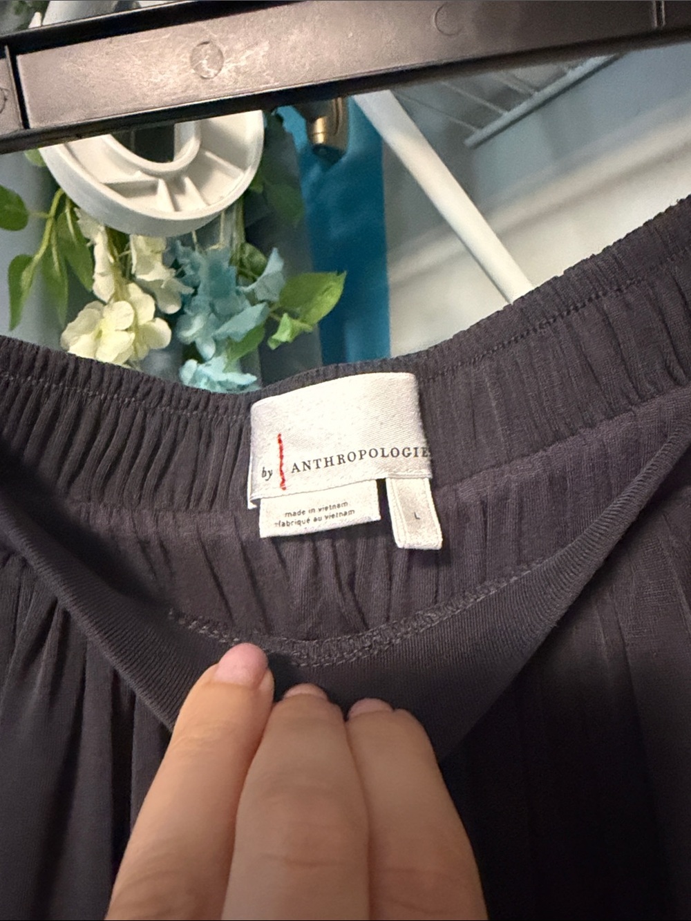 Anthropologie Black Midi Skirt with Side Pockets - Picture 3 of 4